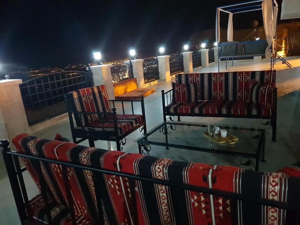 Mardin Tarihi Ulu Cami Yani, Tarihi Konak Zewnętrze zdjęcie